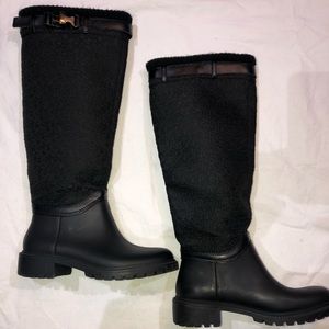 DKNY CASCADE BLACK MONOGRAM RAIN BOOT